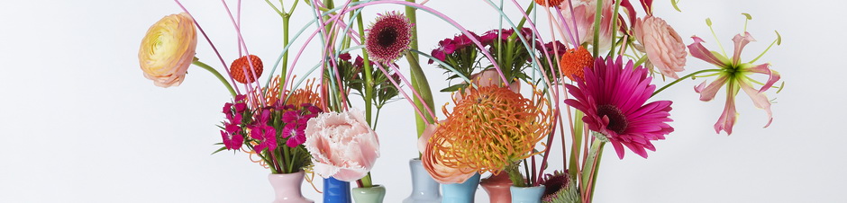 IFD_Flower_Trends_VibrantVibe_Rio_ElegantRanunculusTintedCraspedia